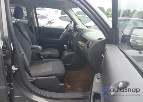 2015 Jeep Patriot Sport из США, поврежденный, VIN 1C4NJPBA6FD249955